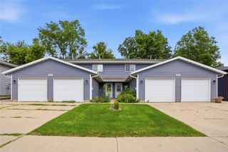 950 33rd Avenue C, Marion, IA 52302