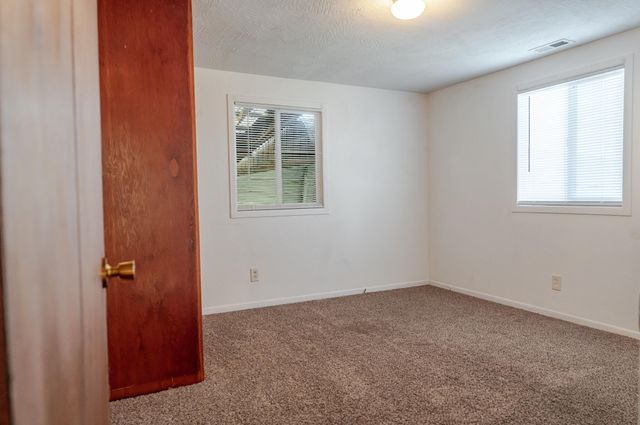 22733 Lawrence 1210, Aurora, MO 65605