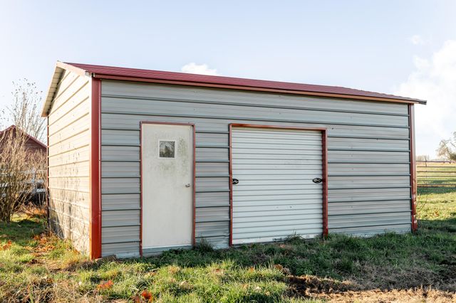 22733 Lawrence 1210, Aurora, MO 65605