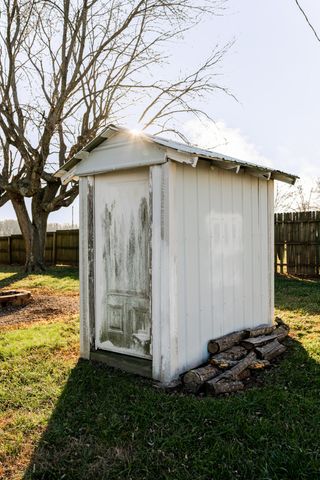 22733 Lawrence 1210, Aurora, MO 65605