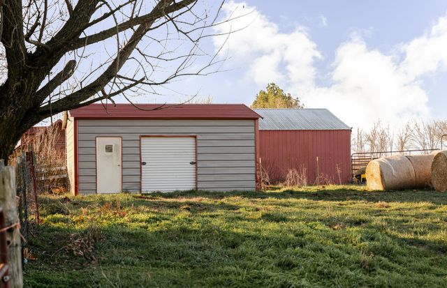 22733 Lawrence 1210, Aurora, MO 65605