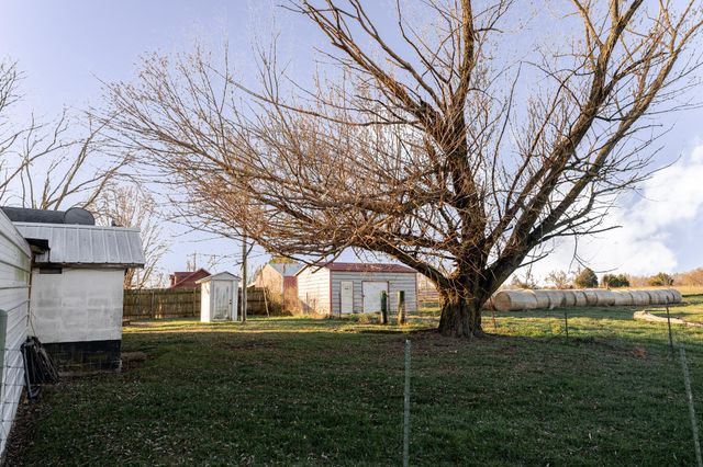 22733 Lawrence 1210, Aurora, MO 65605