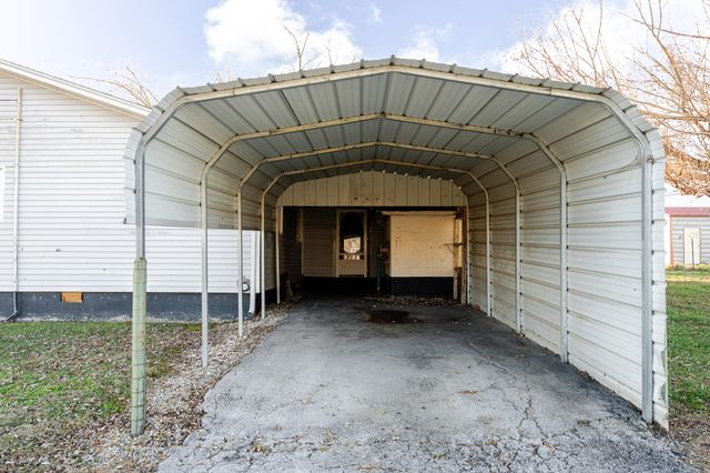 22733 Lawrence 1210, Aurora, MO 65605