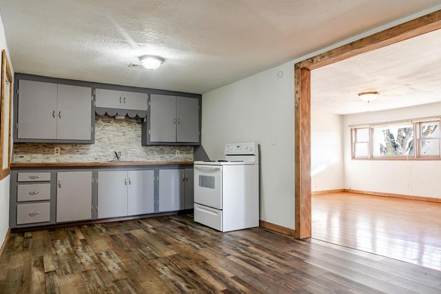 22733 Lawrence 1210, Aurora, MO 65605