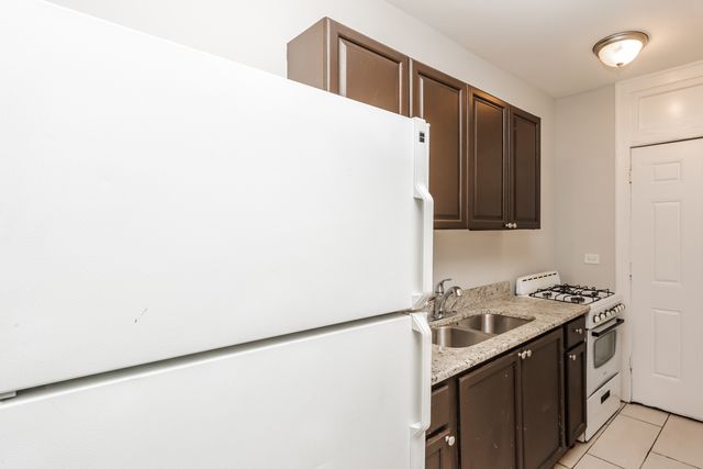 6959 S Paxton Avenue 3E, Chicago, IL 60649