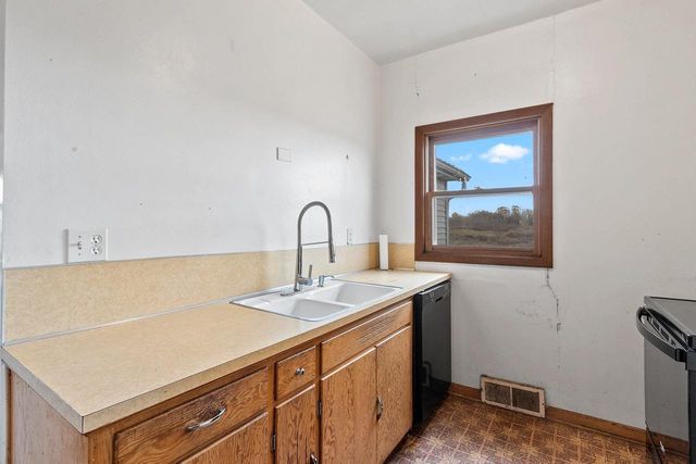 N6335 COUNTY ROAD H, Luxemburg, WI 54217