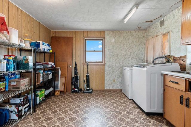 N6335 COUNTY ROAD H, Luxemburg, WI 54217