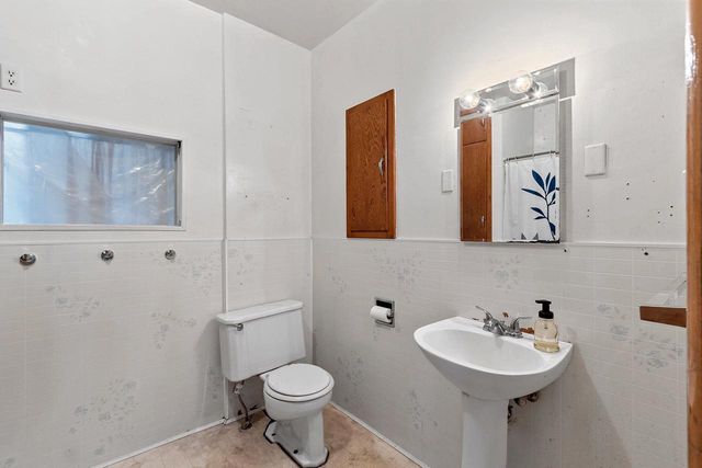 N6335 COUNTY ROAD H, Luxemburg, WI 54217