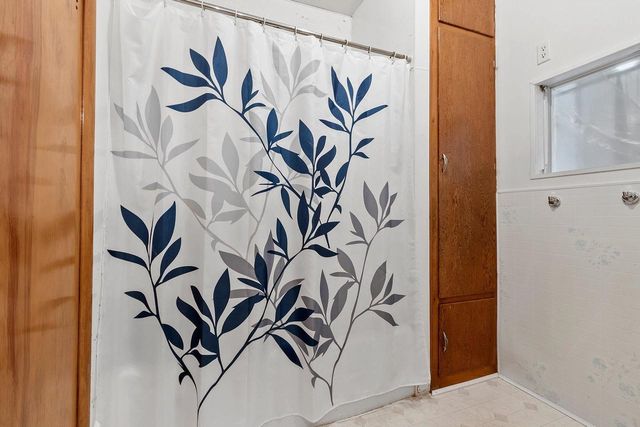 N6335 COUNTY ROAD H, Luxemburg, WI 54217