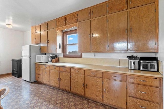 N6335 COUNTY ROAD H, Luxemburg, WI 54217