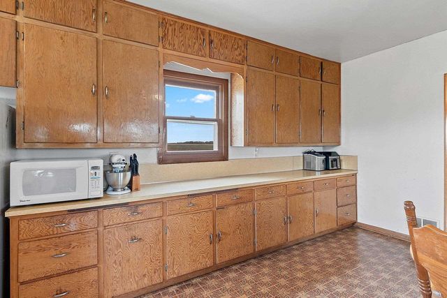 N6335 COUNTY ROAD H, Luxemburg, WI 54217