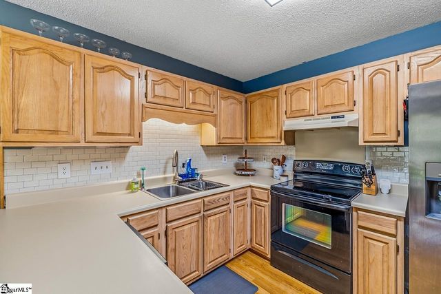 10 Hyde Park Lane, Mauldin, SC 29662