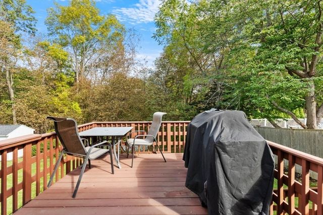 44 Sunset Dr, Beverly, MA 01915