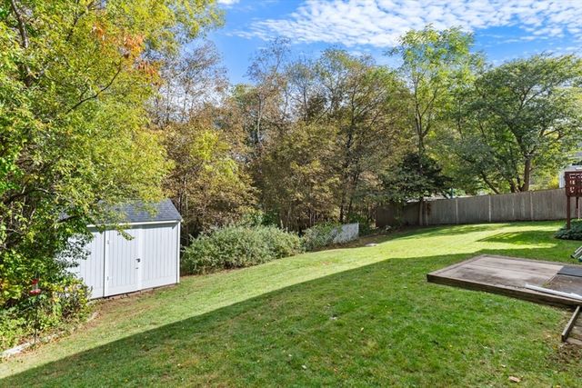 44 Sunset Dr, Beverly, MA 01915
