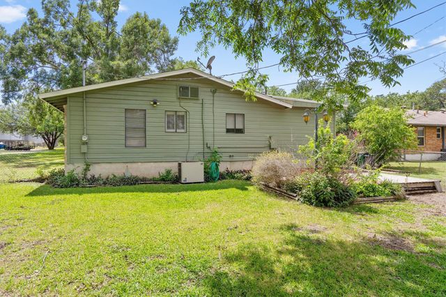 8405 Sequoia DR, Austin, TX 78758