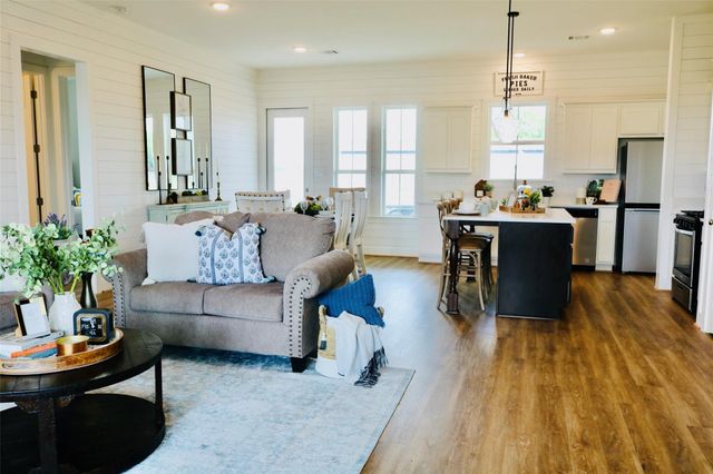 6507 Highway 290 E, Brenham, TX 77833