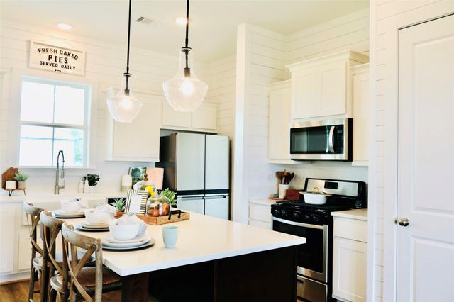 6507 Highway 290 E, Brenham, TX 77833