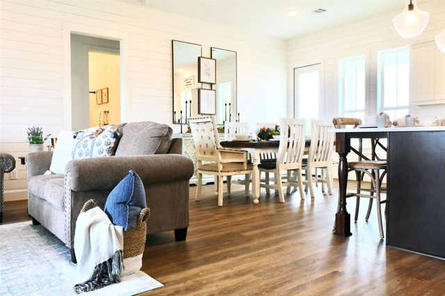 6507 Highway 290 E, Brenham, TX 77833