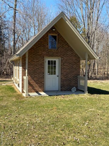 5449 Lum Road, Attica Township, MI 48412