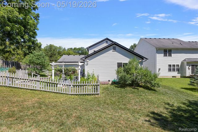 3181 Rabeeh Drive, Auburn Hills, MI 48326
