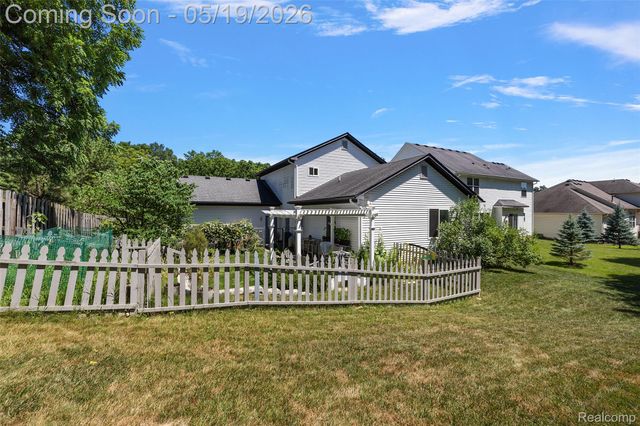 3181 Rabeeh Drive, Auburn Hills, MI 48326