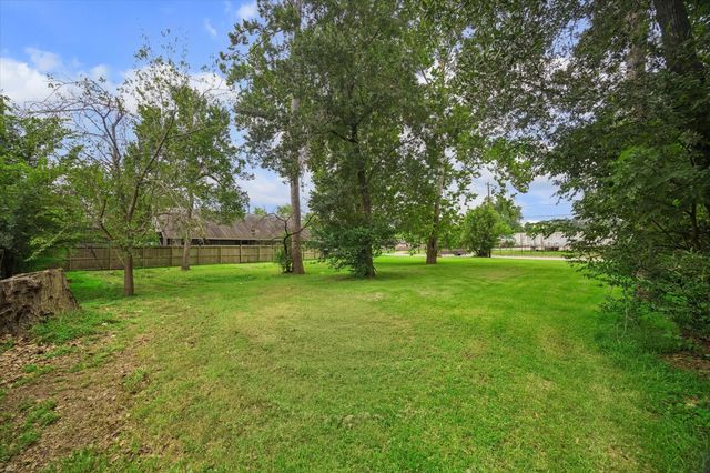 2027 W Little York Road, Houston, TX 77091