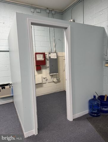 5609 OLD BRANCH AVE, Temple Hills, MD 20748