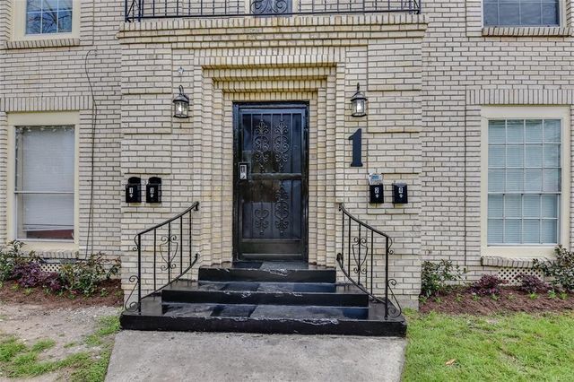 1 Sidney Street 3, Houston, TX 77003