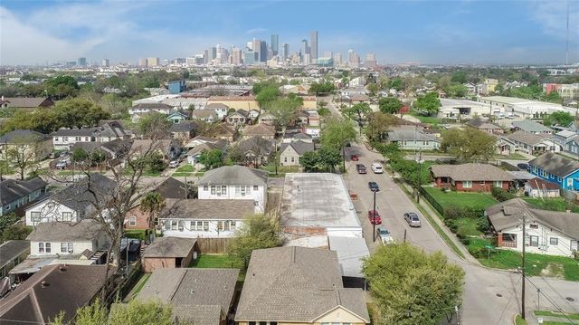 1 Sidney Street 3, Houston, TX 77003