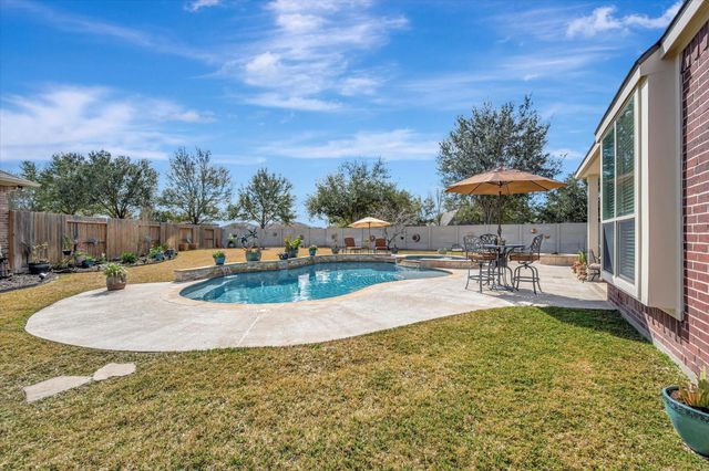 2366 Opal Springs Lane, Friendswood, TX 77546