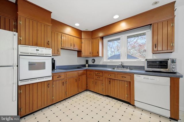 1015 S CONCORD RD, West Chester, PA 19382