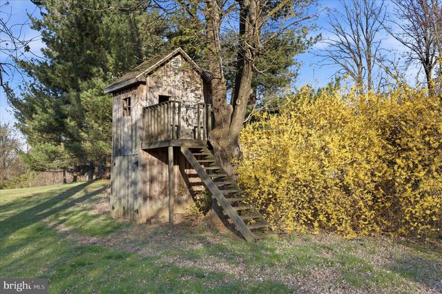 1015 S CONCORD RD, West Chester, PA 19382