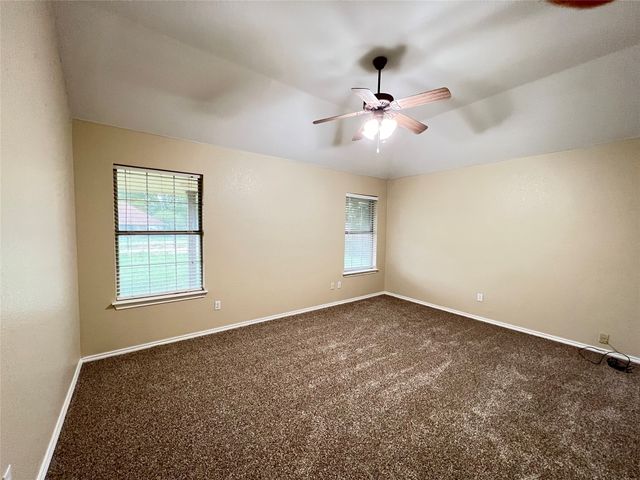788 Robin Court, Springtown, TX 76082