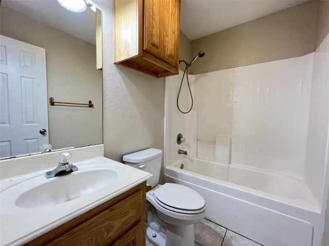788 Robin Court, Springtown, TX 76082