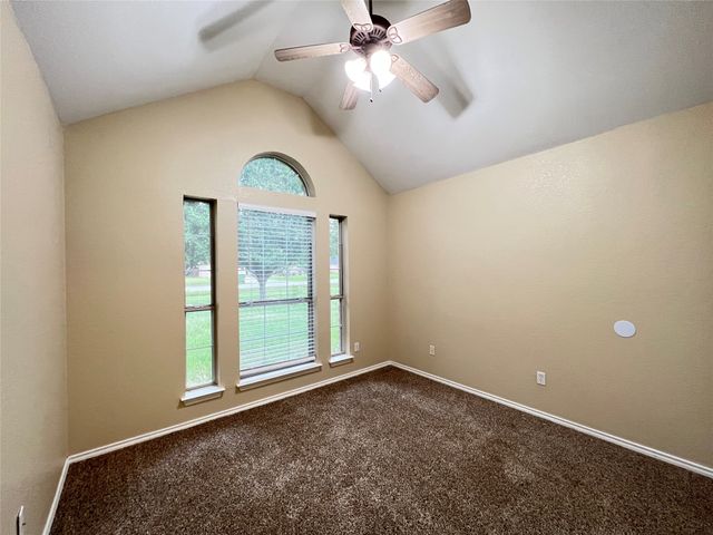 788 Robin Court, Springtown, TX 76082