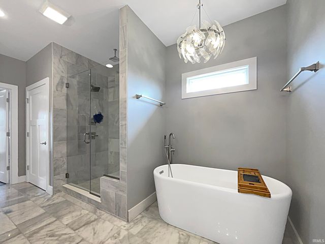 6033 Waterbury Court, Newburgh, IN 47630