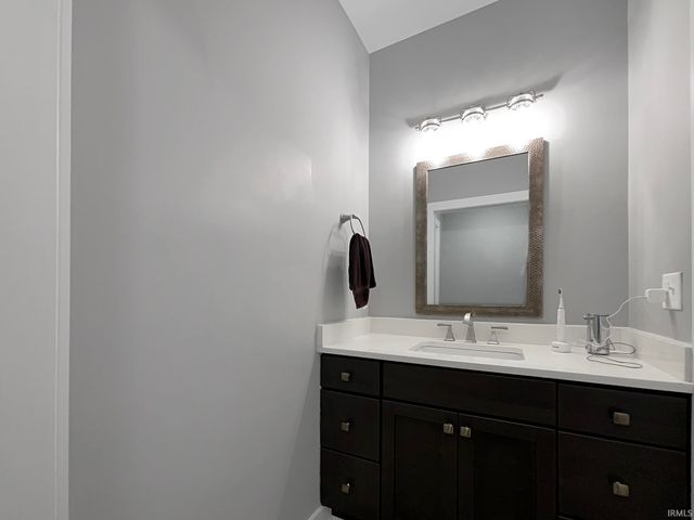 6033 Waterbury Court, Newburgh, IN 47630
