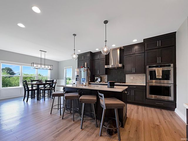 6033 Waterbury Court, Newburgh, IN 47630