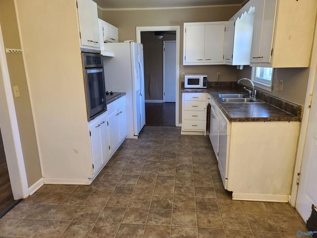 3606 Crestmore Avenue, Huntsville, AL 35816