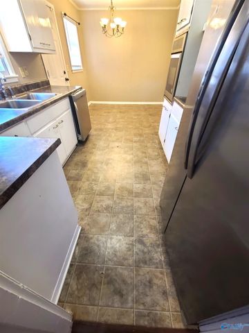 3606 Crestmore Avenue, Huntsville, AL 35816