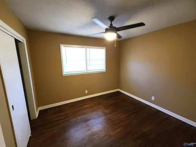 3606 Crestmore Avenue, Huntsville, AL 35816