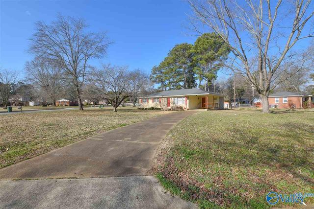 3606 Crestmore Avenue, Huntsville, AL 35816
