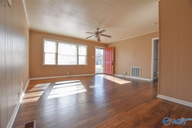 3606 Crestmore Avenue, Huntsville, AL 35816