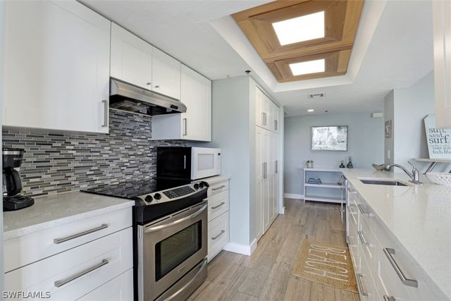 5501 Heron Point DR 501, Naples, FL 34108