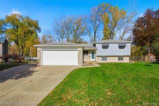 8759 Calvert Drive, Sterling Heights, MI 48312