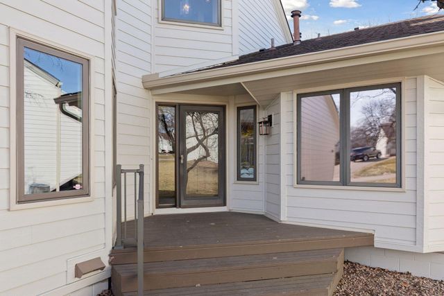 6520 Harbor Place NE, Prior Lake, MN 55372