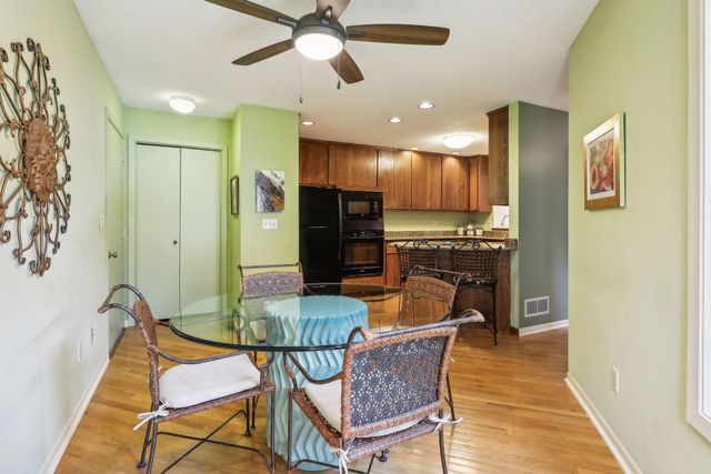 6520 Harbor Place NE, Prior Lake, MN 55372