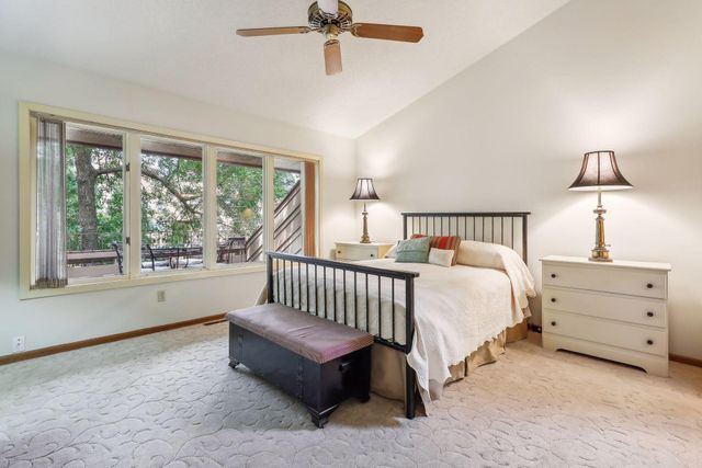6520 Harbor Place NE, Prior Lake, MN 55372