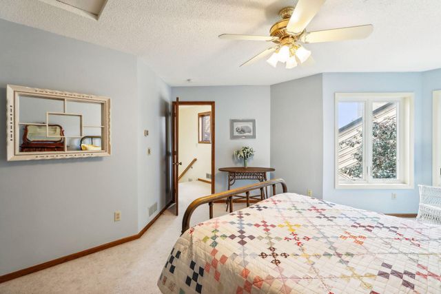 6520 Harbor Place NE, Prior Lake, MN 55372