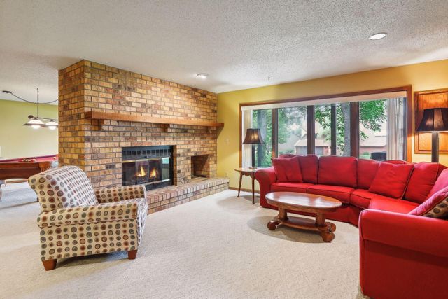 6520 Harbor Place NE, Prior Lake, MN 55372